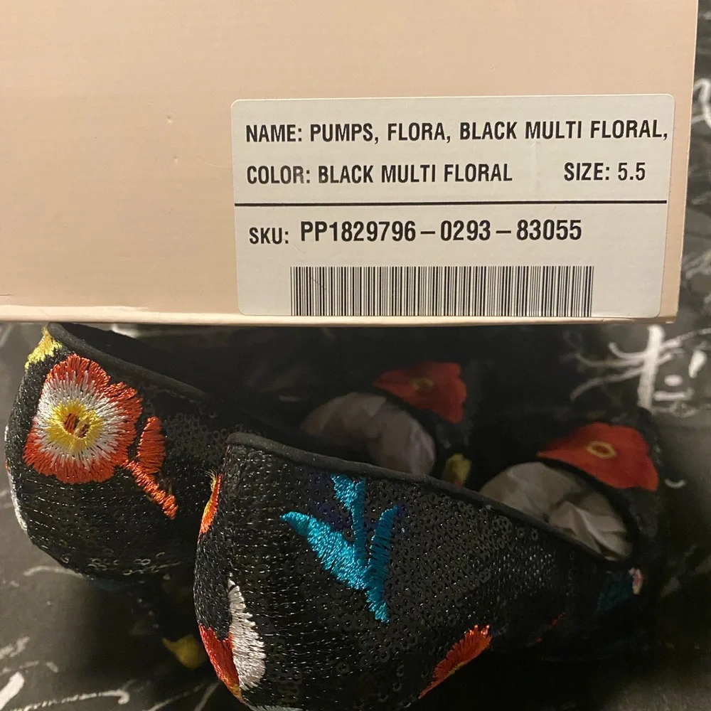 Multi Color heels size 5.5 - Picture 2 of 5